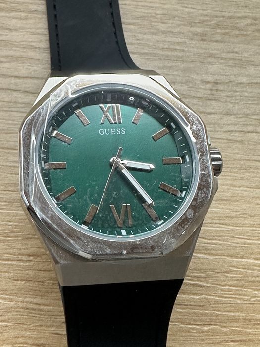 Guess GW0850G1 часовник Чисто НОВ!