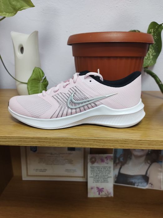 Оригинални дамски маратонки Nike