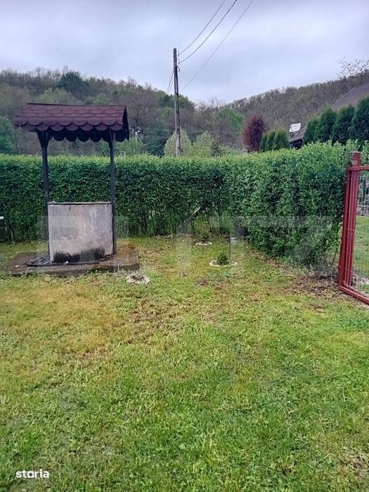 Cabana + teren generos, 60 mp utili, 30 km de Deva - Boz