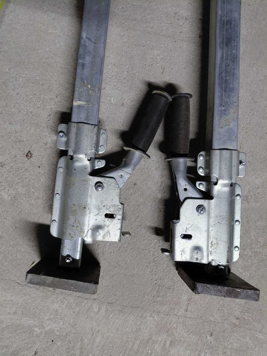 Stâlpi de protecție împotriva răsturnării mărfurilor