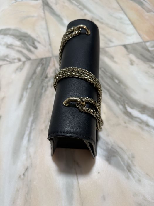 Poseta neagra  Zara