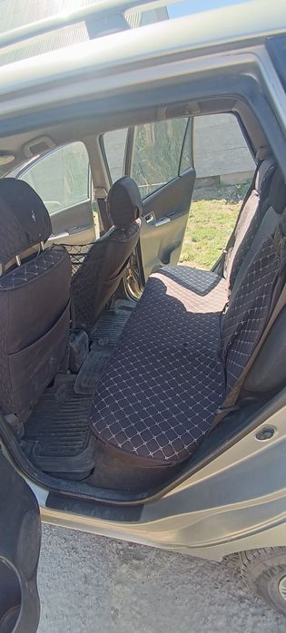 Продам машину Тойота Каролла версо