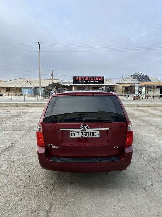 Kia Carnival 3.8 benzin