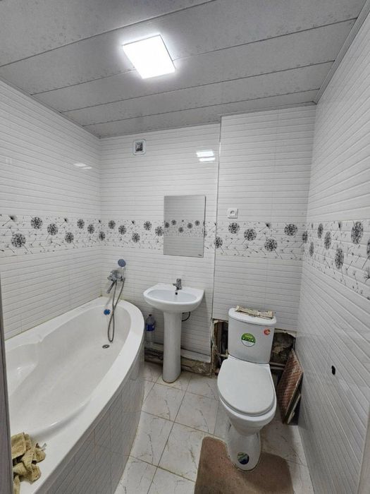 Ижарага берилади 3 хонали 2 этаж 350$ Zafar restoran Поворот.