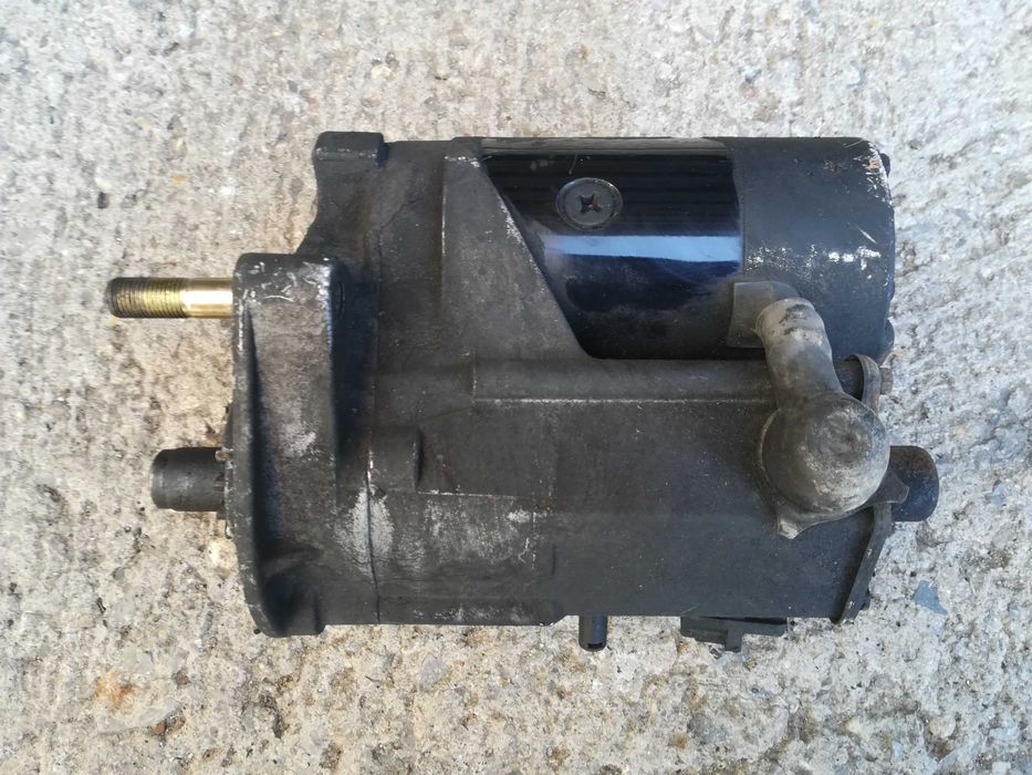 Алтернатор стартер Toyota Hilux 2.5 TD D4D Тойота Хайлукс