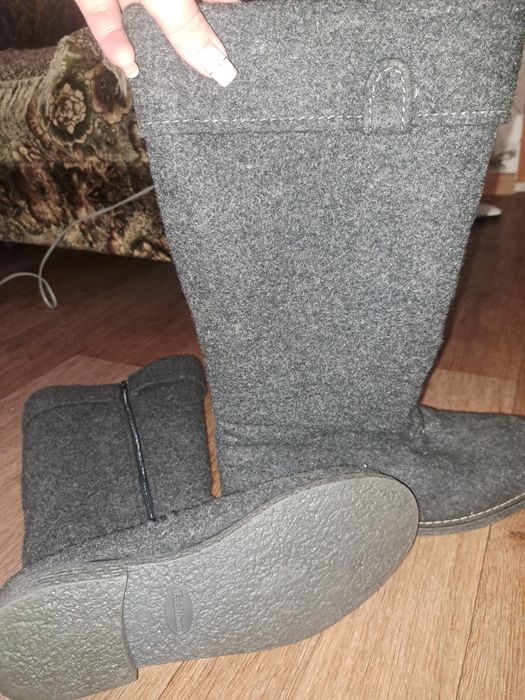 Продам бурки новые размер 41