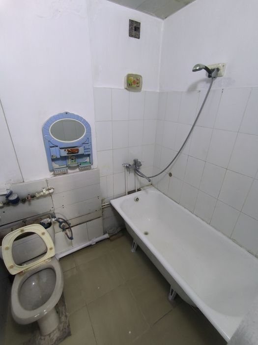 Сдаётся 2ух комнатная квартира в центре Чирчика