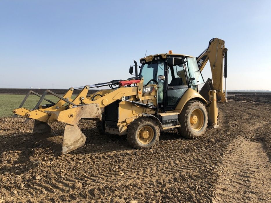 Inchiriere Buldoexcavator