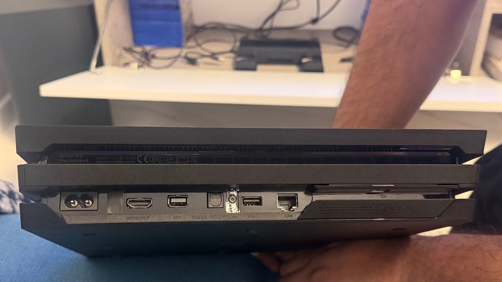 PlayStation 4 pro 1TB