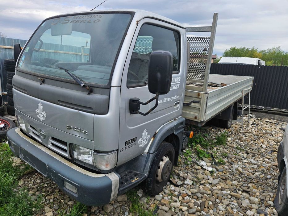 Vand camioneta nissan cabstar