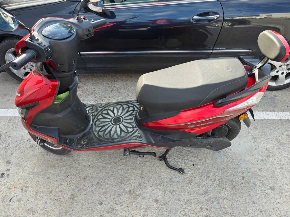 Se vinde scuter electric