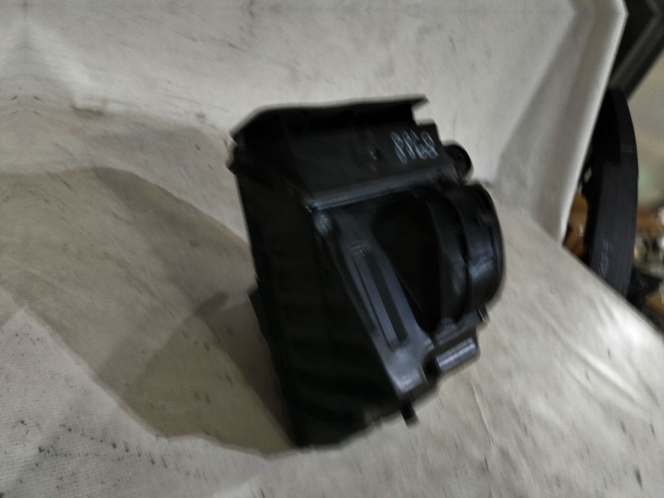 Carcasa filtru aer, Renault Megane 3, 2008, 2009, 2010, 2011, 2012, 2013, 2014, 2015, cod origine OE 8200947663.