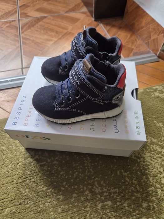 Adidasi Geox  21