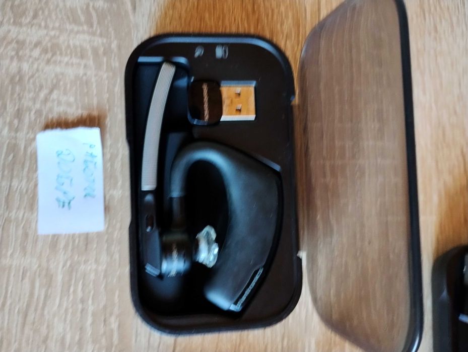 3 броя Plantronics слушалки