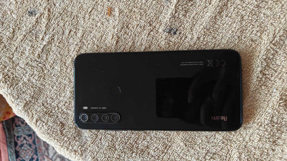 Телефон Redmi Note 8