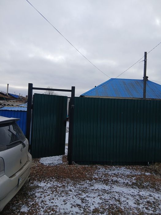 Продам пол дома в 2х квартирном доме