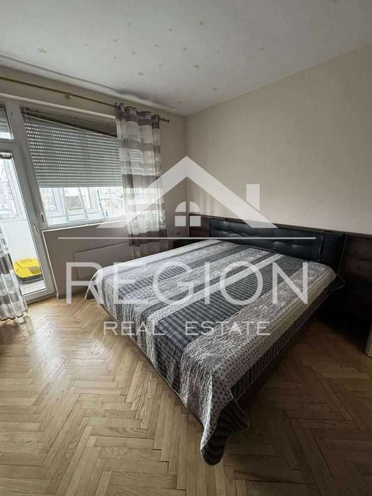 Дава се под наем Тристаен апартамент в Варна, Център - 130 кв.м за 800 € - Снимка #8