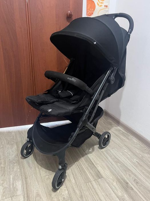 Продам коляску прогулочную