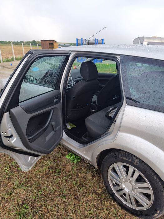 Ford Focus Turnier 1.6 tdci 90 cp