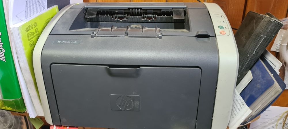 Продам принтер НР LaserJet 1010