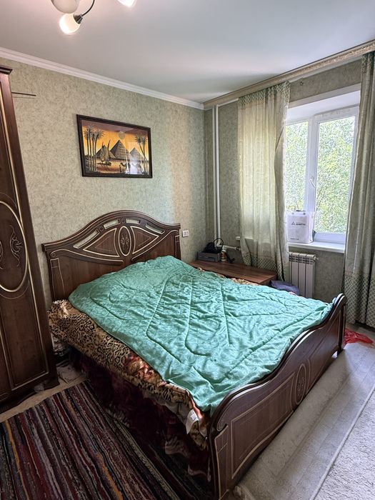 Продам спальный гарнитур