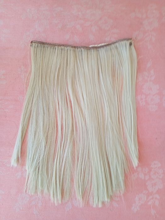 Изкуствени екстеншъни за коса