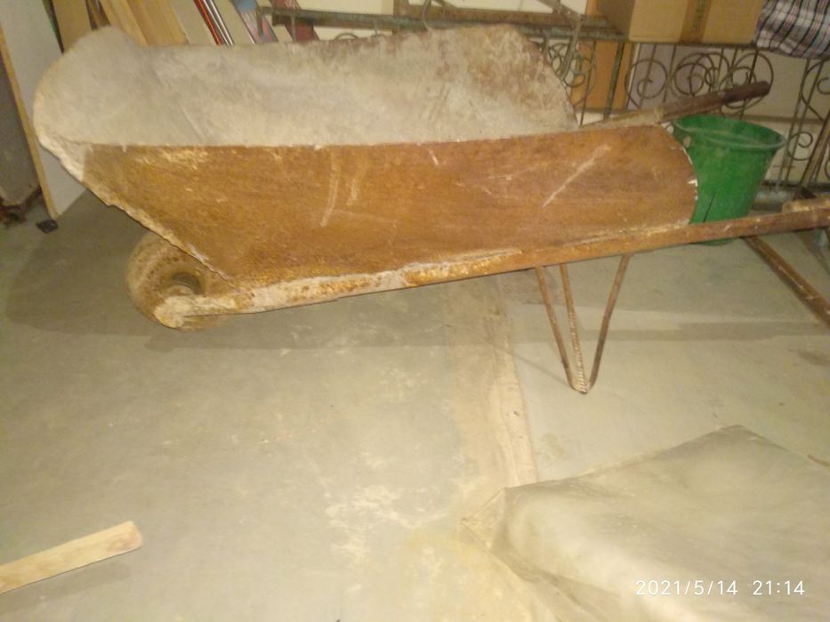 Продам тачку для строительства.