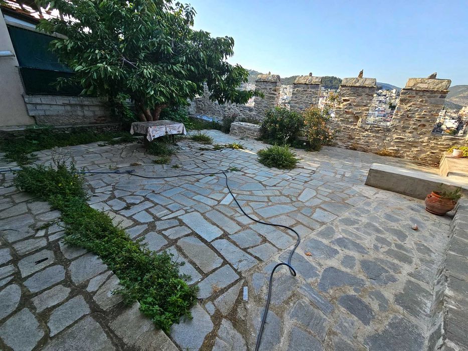 ПРОДАВА се самостоятелна къща 240кв.м в PANAGIA Кавала (код 8026)