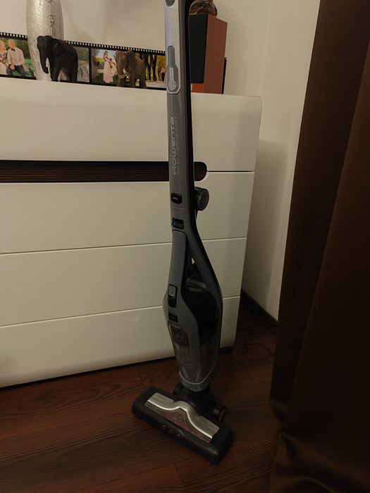 Aspirator vertical Rowenta