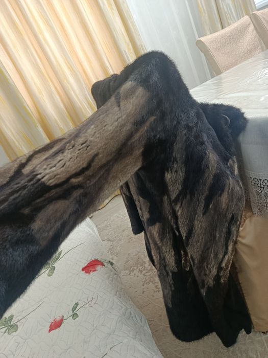 Продаётся норковая шуба