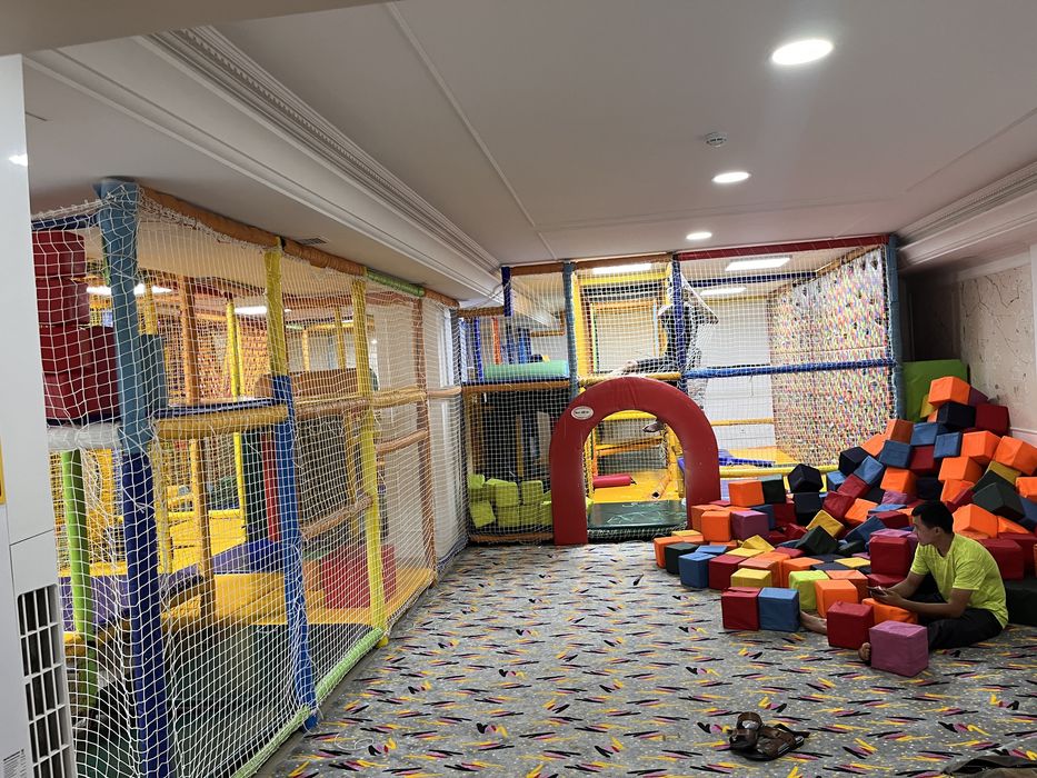 Продается большая игровая зона