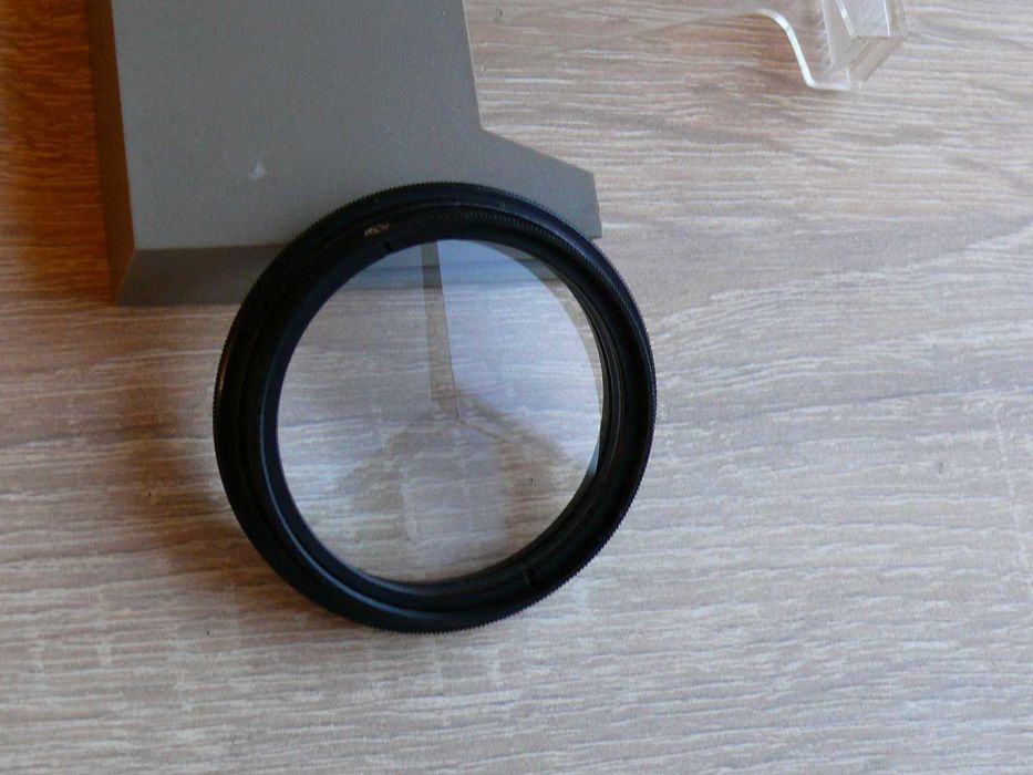 Продавам фотографски филтър и ефектна леща