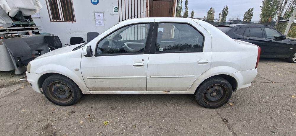 Dezmembrez Dacia Logan 1.6 B 2009 K7m-A8