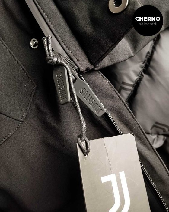 JUVENTUS Black Field Jacket – Размер M/L – Ново яке с етикети