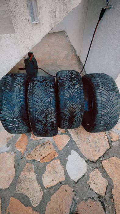 4 бр 235 45 17 Michelin CrossClimate 2