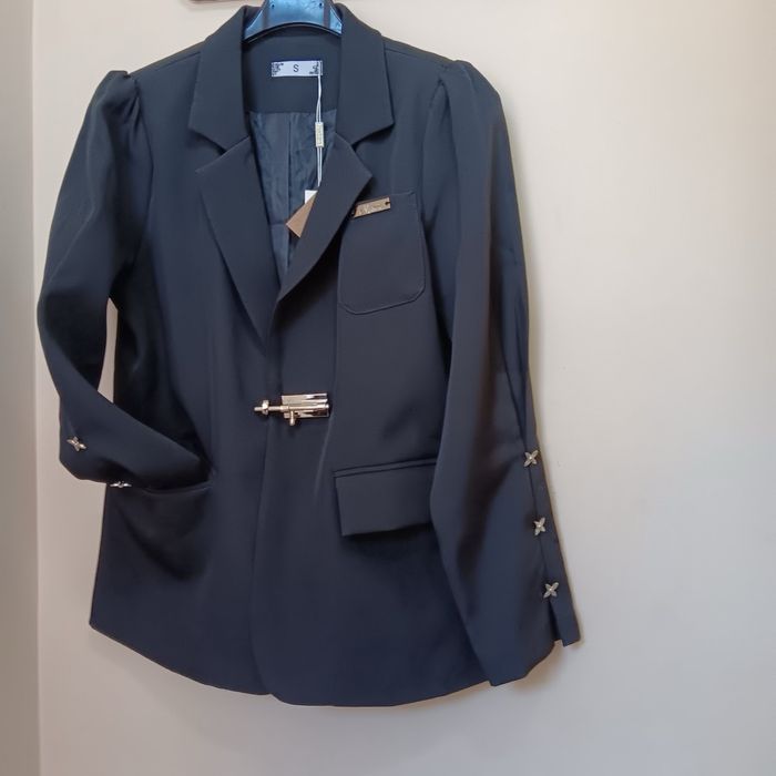 Официално черно сако