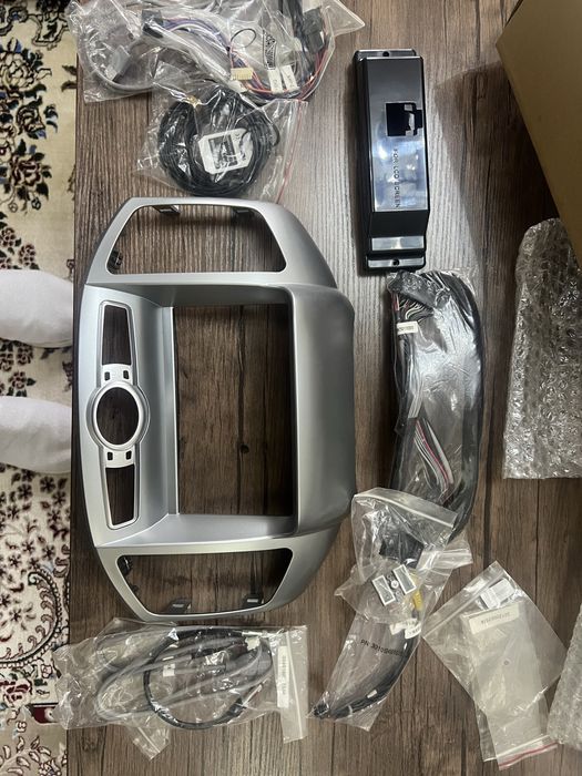 Каптива рамка и аксесуары для монитора