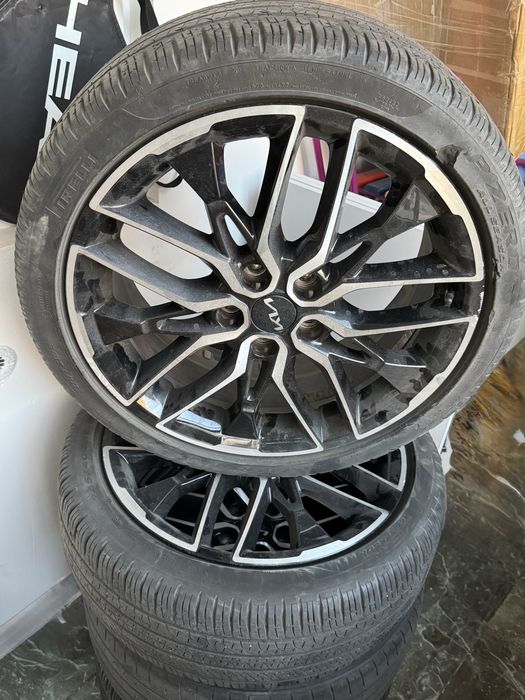 Продам оригинальные диски Kia R19