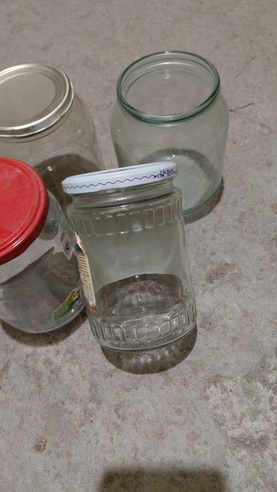 Буркани втора употреба. Чисти