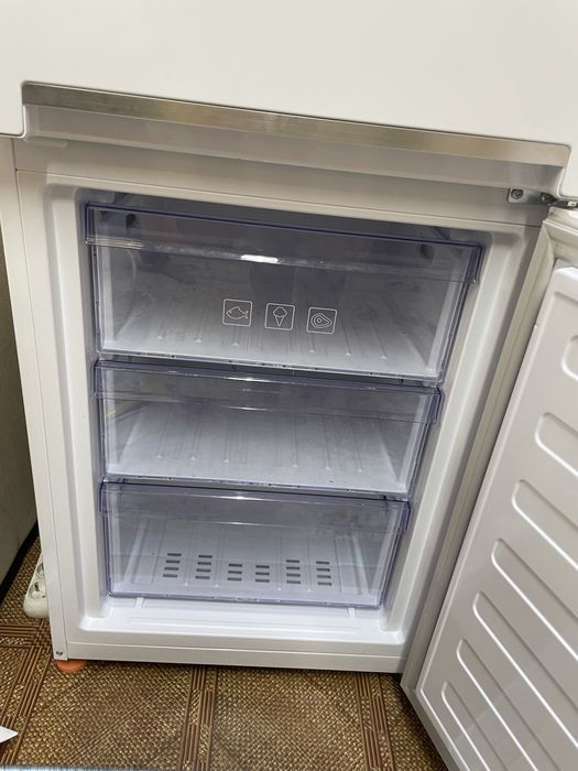 Продам Холодильник Beko
