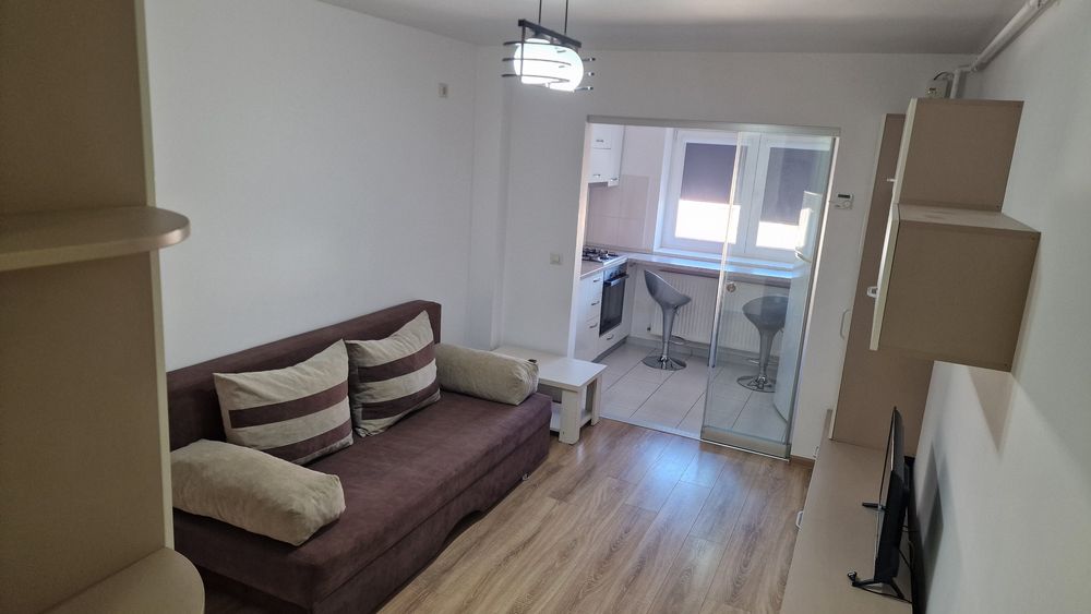 Ofer spre închiriere garsonieră în Palladium Residence 1