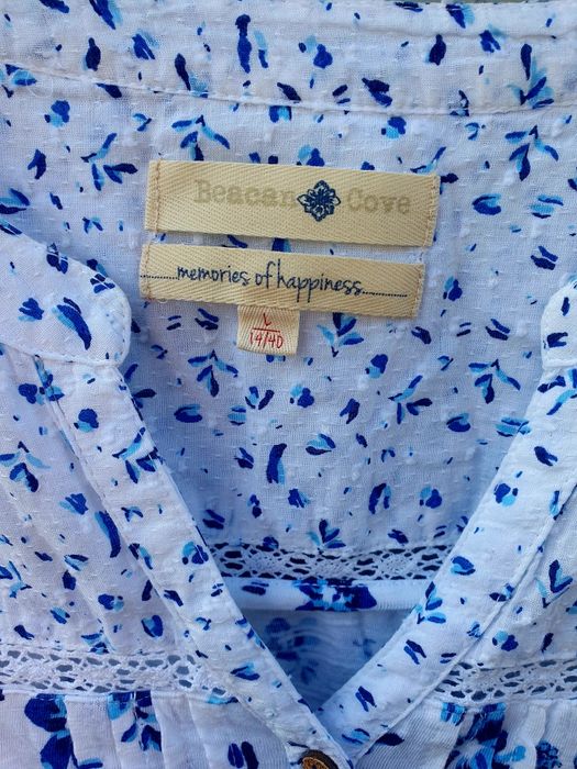 Bluza dama cu flori albastra