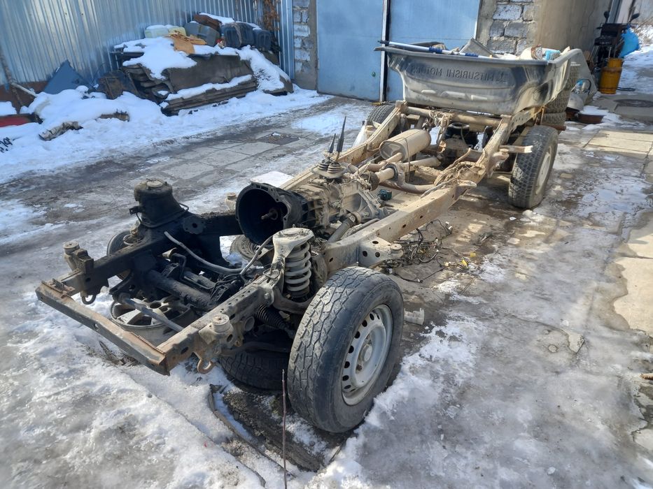 По запчастям л200