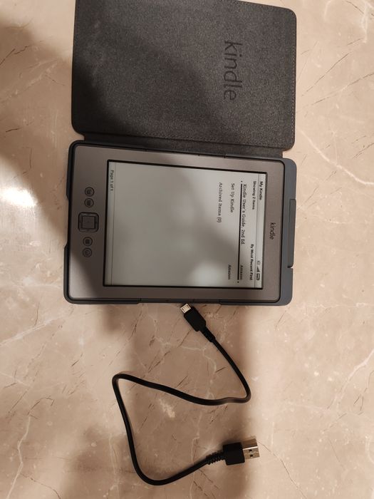 E-book Reader Amazon Kindle 4 Wi-fi - fara reclame + Husa slim !