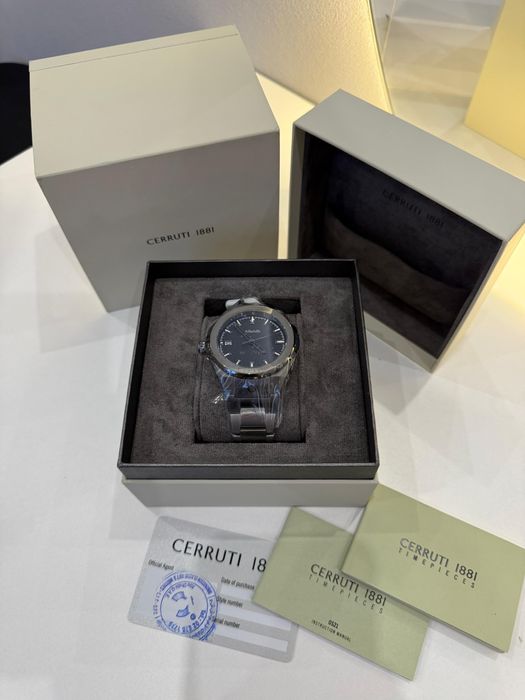 Часы CERRUTI Новые оригинал