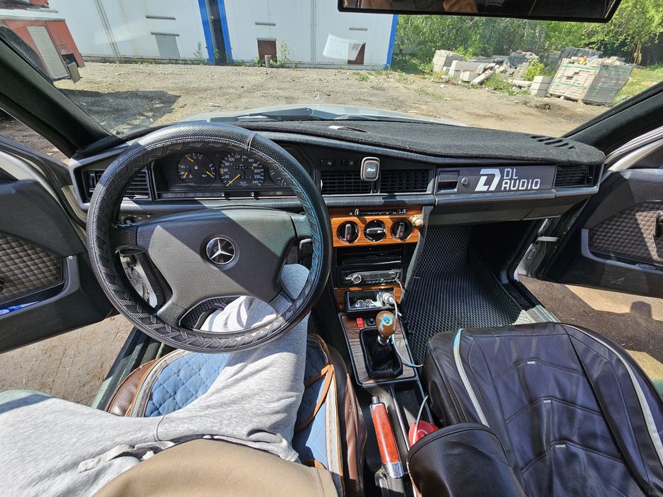 Mercedes 190 2.0