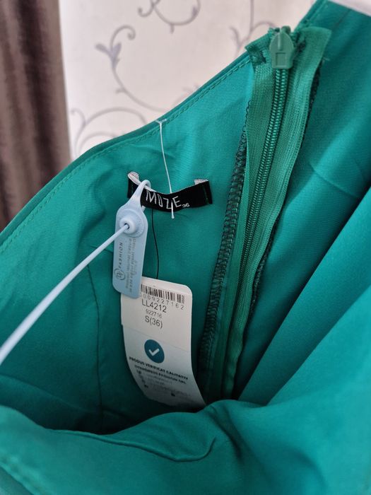 Rochie midi verde noua