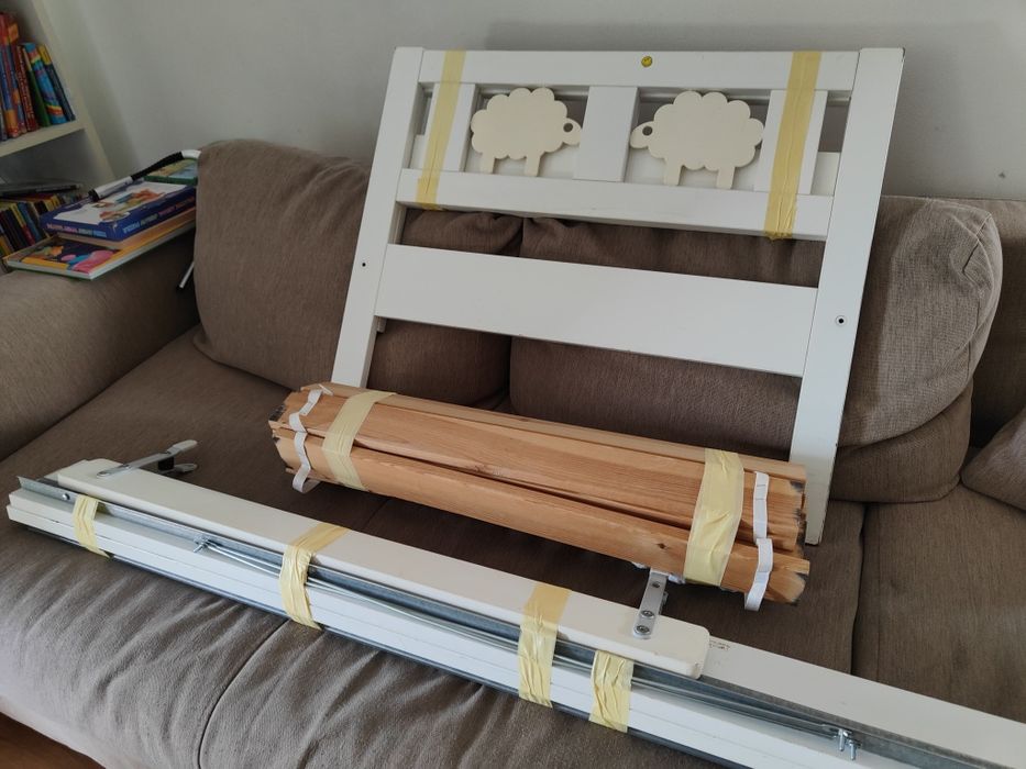 Pat IkeaKritter, 70x160 cu saltea și somieră.