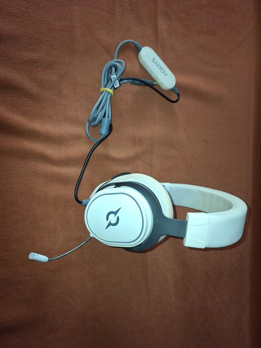 Casti AQIRYS Altair cu fir, telecomanda/fir, USB