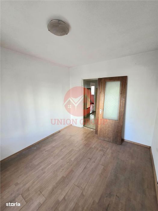 Apartament 3 Camere, Decomandat, Inel 2